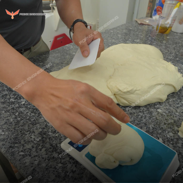 Cách chia bột làm bánh mì Thành Cổ