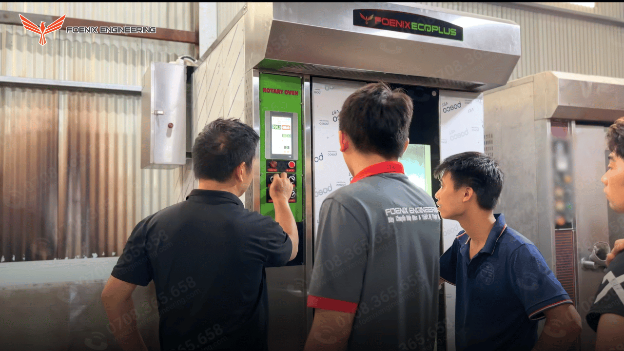 Cách dùng lò xoay chuẩn 3B nướng bánh mì đều 
