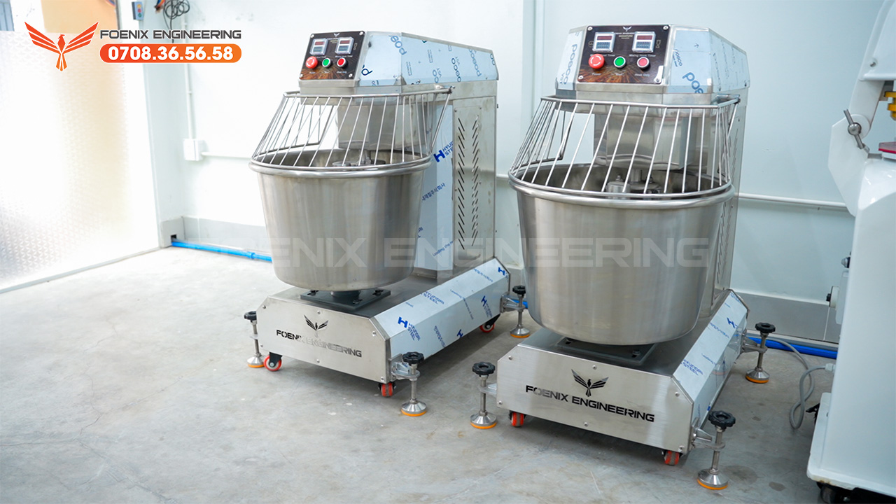 cơ sở dạy làm bánh mì 0Đ cối trộn làm bánh mì