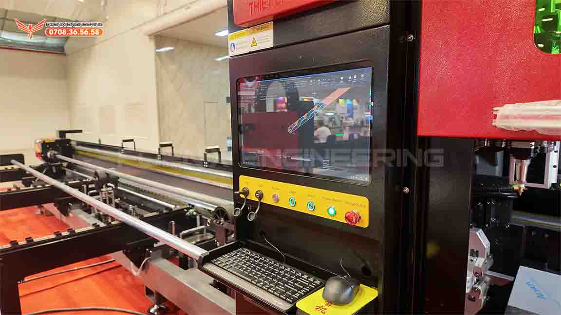 Đầu tư công nghệ cắt ống laser tại triển lãm VietAd 2026