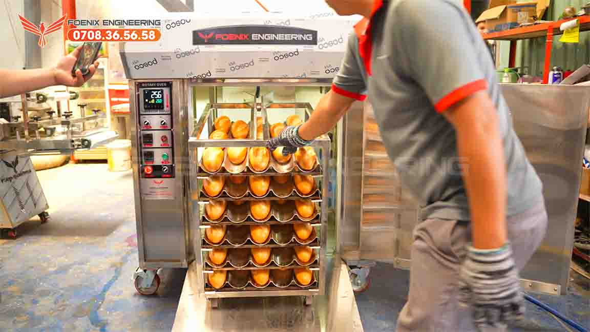 Địa chỉ xem máy bánh mì tháng 9 miễn phí