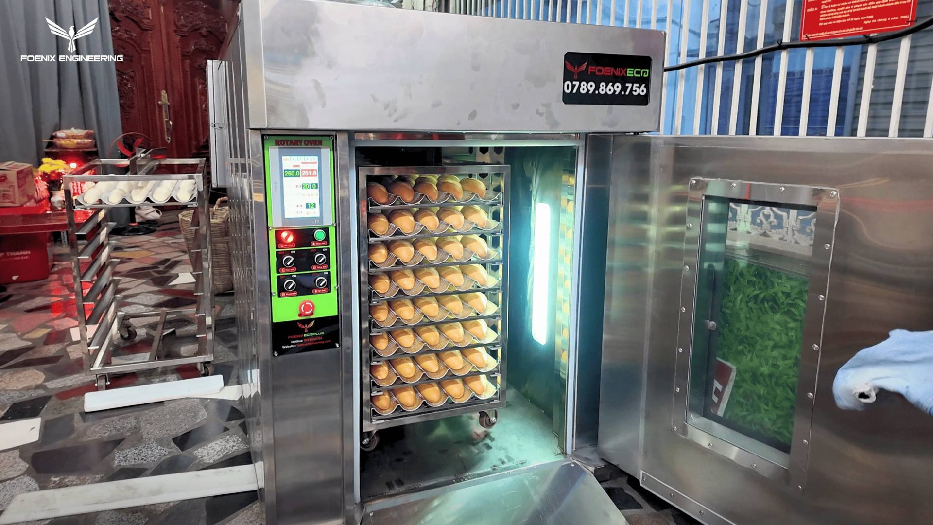 Lò nướng bánh mì xoay 8 khay cảm ứng 