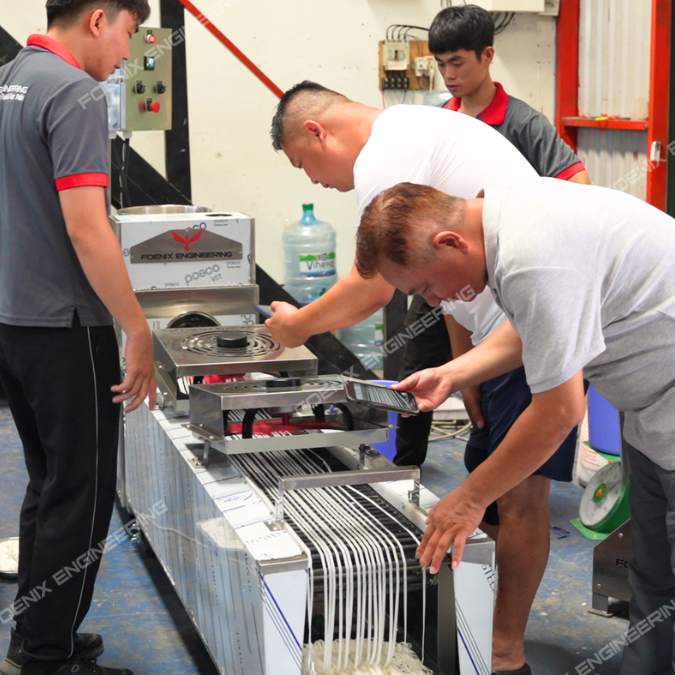 thử máy làm phở tươi