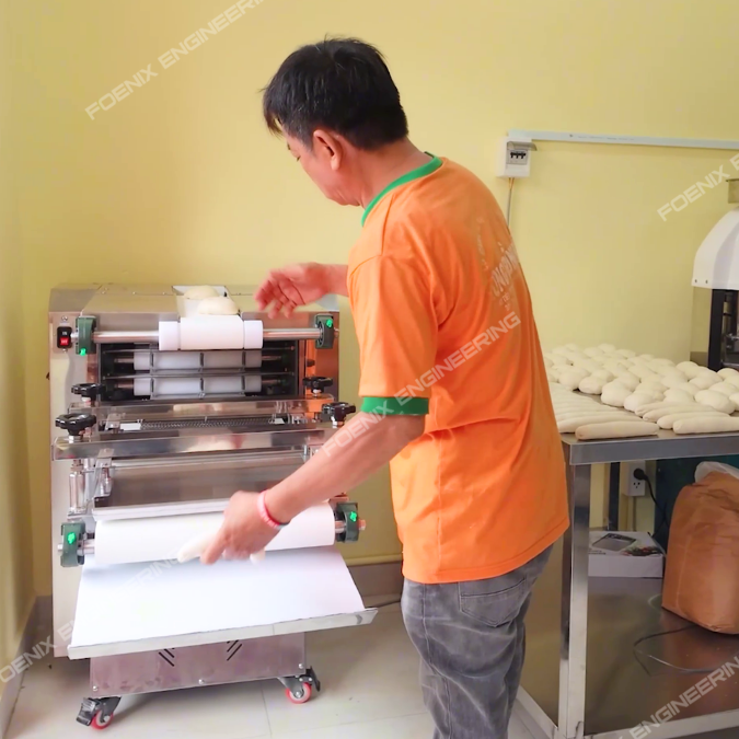 máy vê bột bánh mì