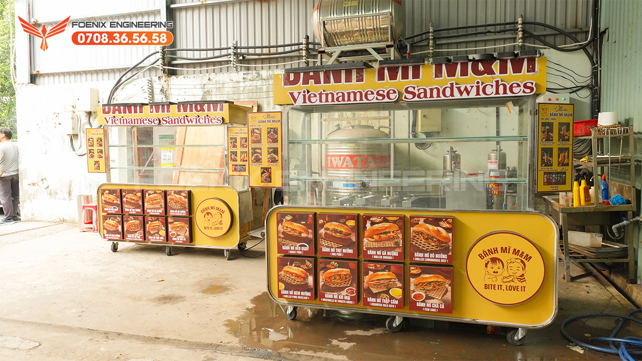 Mua food stall mở quầy bánh mì Việt Nam