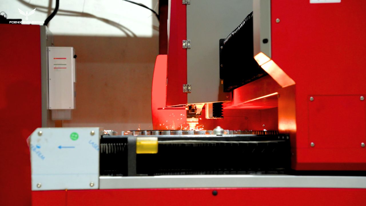 vận hành máy cắt Laser Fiber CNC