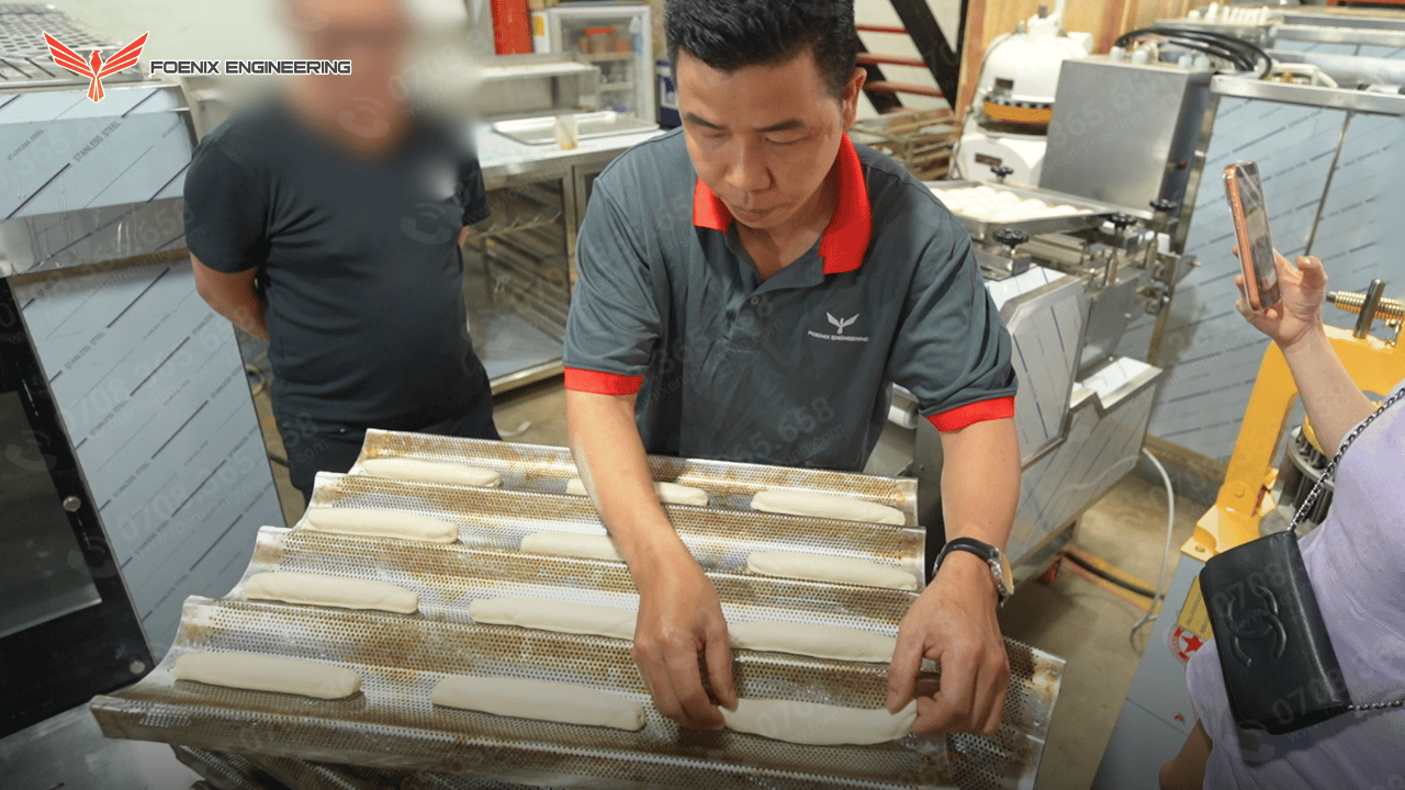 Thiết bị làm bánh mì vỏ bóng giòn đẹp