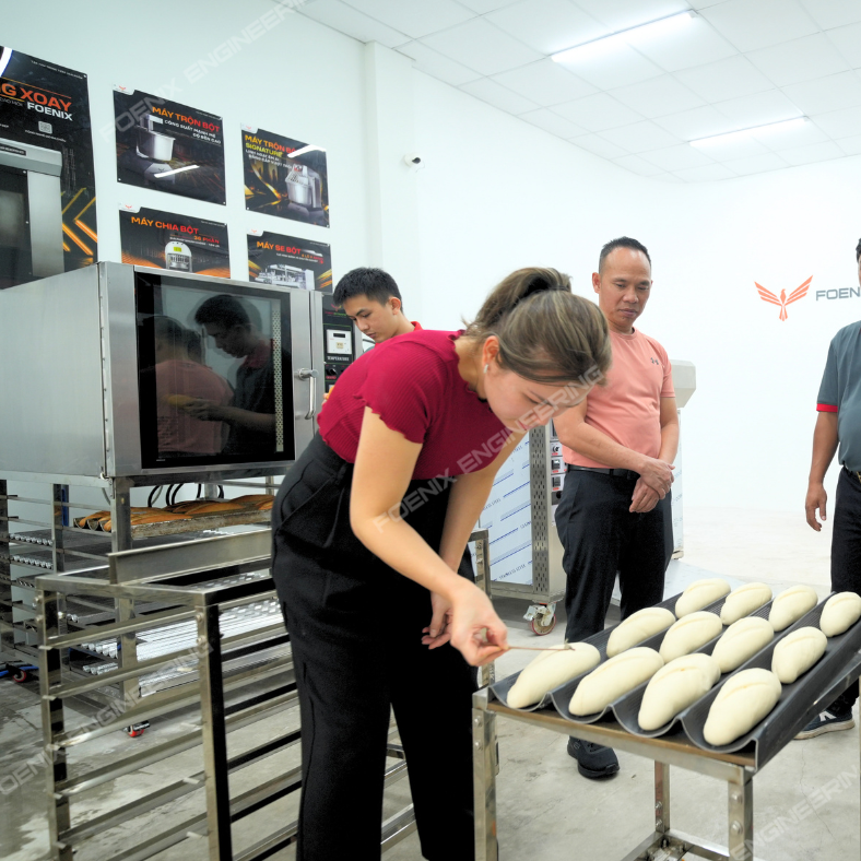 học làm bánh mì việt nam