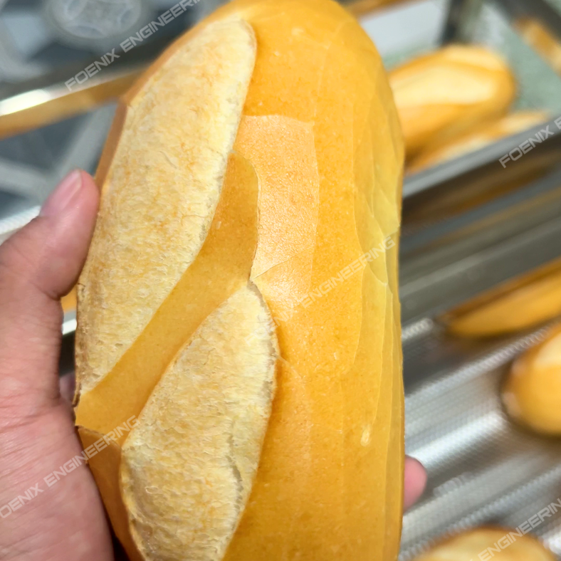 ổ bánh mì tươi vàng giòn