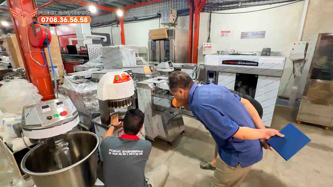 Xem máy bánh mì tháng 9 có cần đặt lịch?